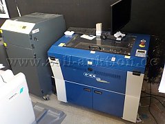 Frontansicht Laser Engraver mit Lüftungsanlage