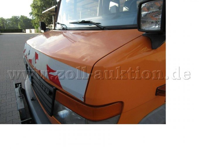 Motorhaube eingedellt