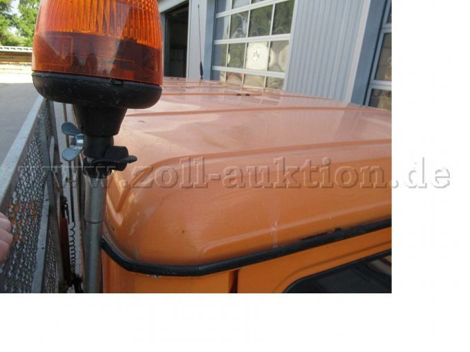 Dach mehrfach korrodiert und eingedellt