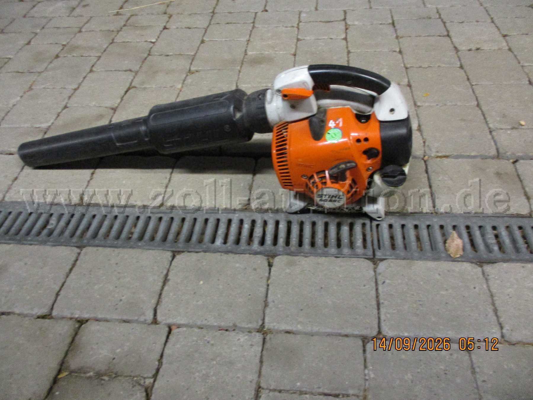 1 台 Stihl BG 66 C-E-D 汽油吹叶机
