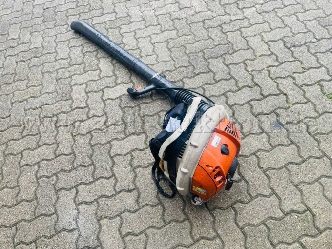 1 Laubbläser Stihl BR 550 Motorschaden – kavel bij Zoll-Auktion, Speyer