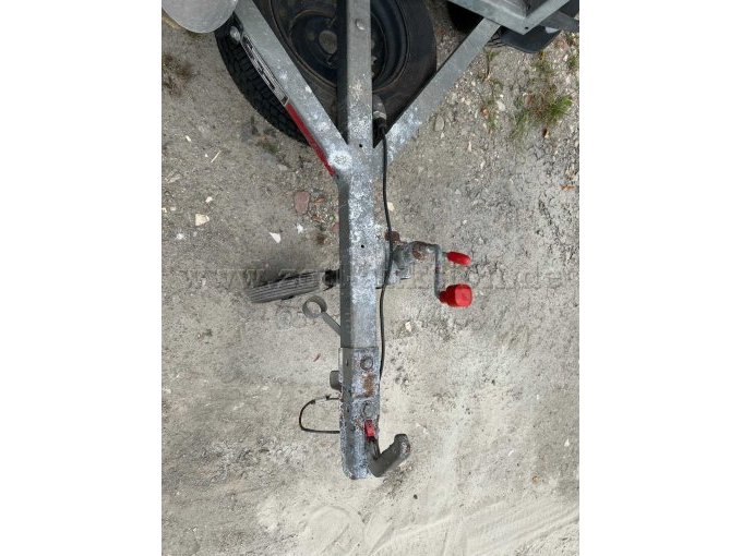 Deichsel des Laubsaugers