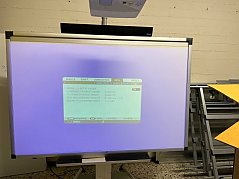 Legamaster e-Board Touch auf Rollstativ elektrisch höhenverstellbar mit Beamer-
Gesamtansicht