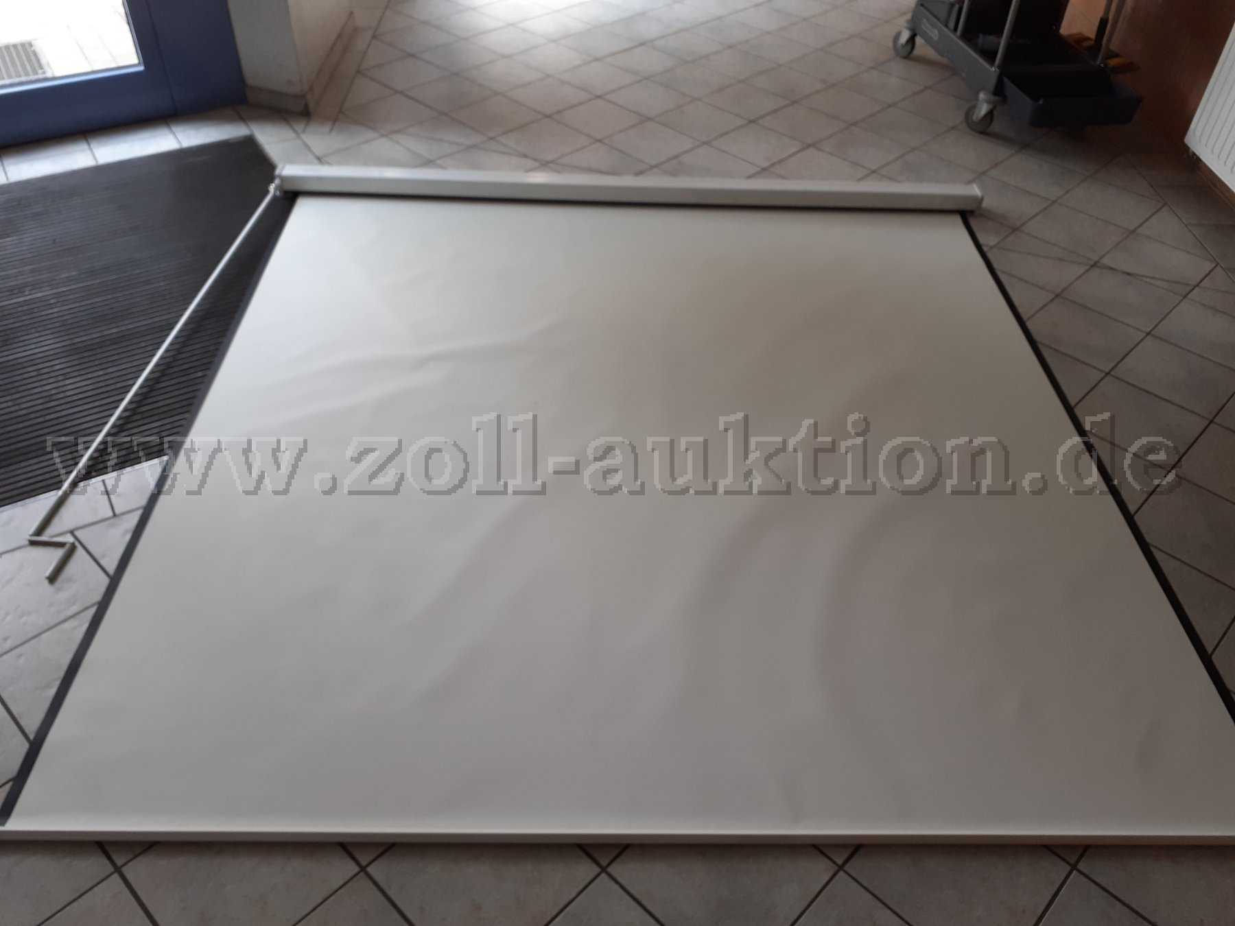 Leinwand 2,35m x 2,35m