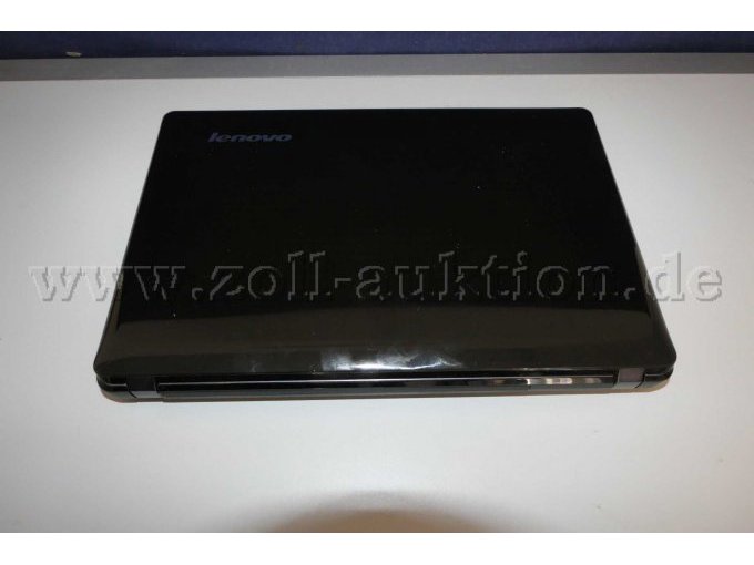 Detailaufnahme des Laptops im geschlossenem Zustand von oben