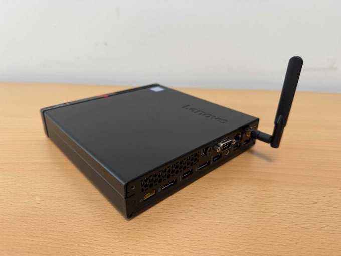 Lenovo ThinkCentre M700 Desktop-Mini PC 
Rückseite