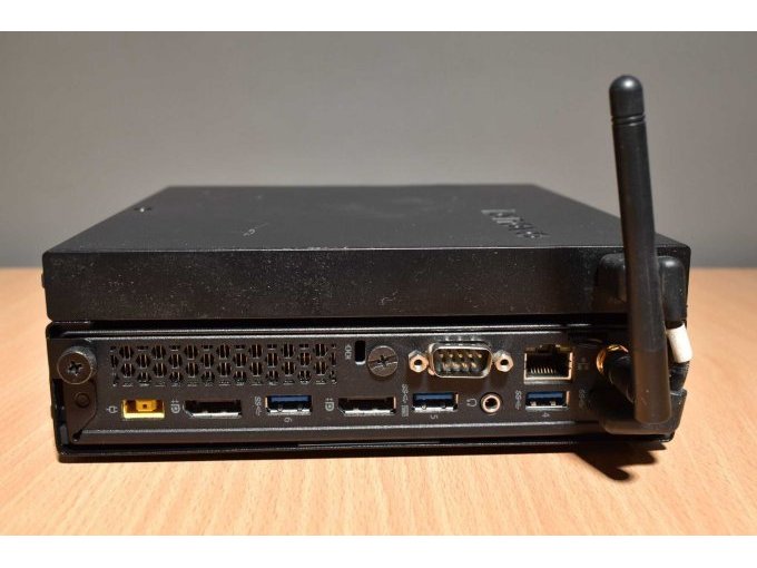 Lenovo ThinkCentre M700 Desktop-Mini PC
Ansicht der Anschlüsse