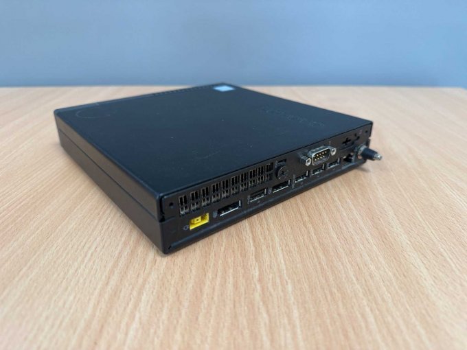 Lenovo ThinkCentre M710q – Desktop-Mini PC
Rückansicht