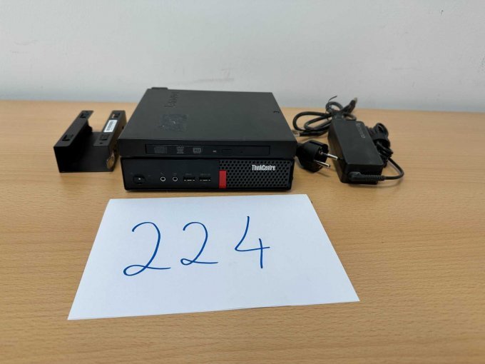 Lenovo ThinkCentre M710q – Desktop-Mini PC
Gesamtansicht mit Zubehör