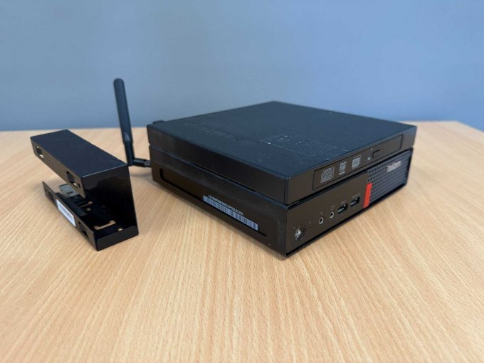 : Lenovo ThinkCentre M710q – Desktop-Mini PC
Ansicht von vorne