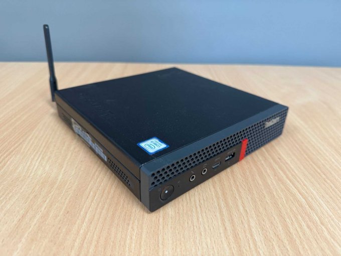 Lenovo ThinkCentre M720q – Desktop-Mini PC
Ansicht von vorne