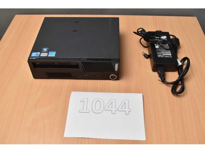 Lenovo ThinkCentre M90 – 3244
Gesamtansicht Lenovo ThinkCentre M90 – 3244
Gesamtansicht
