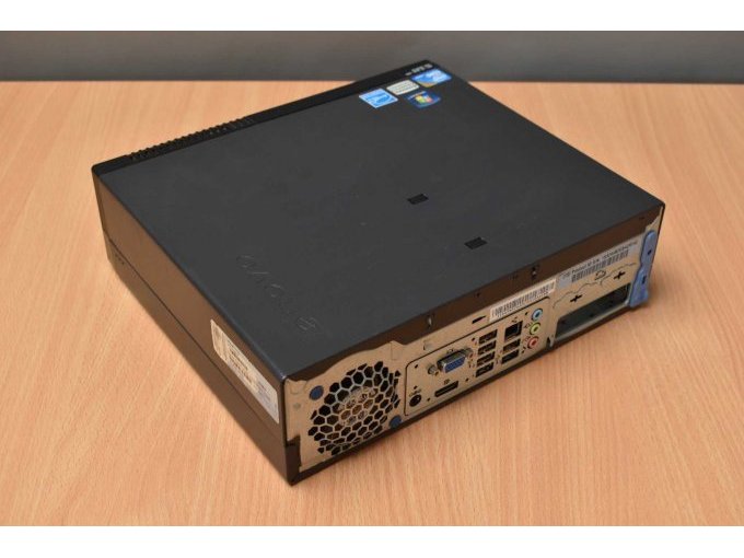 Lenovo ThinkCentre M90 – 3244
Ansicht von hinten