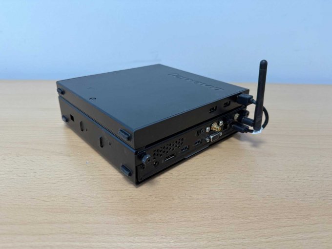 Lenovo ThinkCentre M92 3235 – Tiny Desktop
Ansicht von hinten