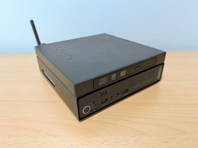 Lenovo ThinkCentre M92 3235 – Tiny Desktop
Vorderansicht