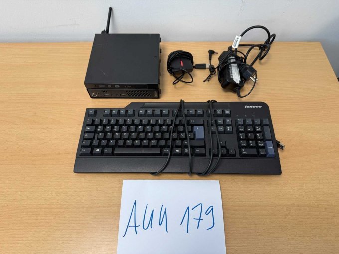 Lenovo ThinkCentre M92 3235 – Tiny Desktop mit allem Zubehör