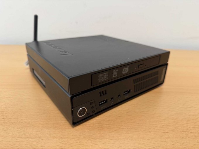 Lenovo ThinkCentre M92 3235 – Tiny Desktop
Ansicht von vorne