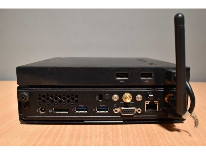 Lenovo ThinkCentre M92 3235 – Tiny Desktop
Ansicht der Anschlüsse
