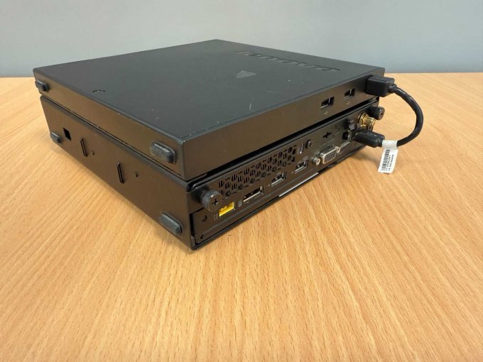 Lenovo ThinkCentre M93 10A4 – Tiny Desktop
Ansicht von hinten