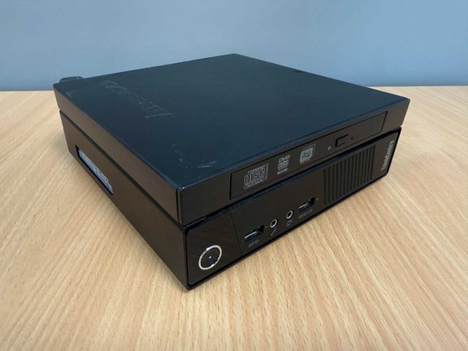 Lenovo ThinkCentre M93 10A5 – Tiny Desktop
Vorderansicht