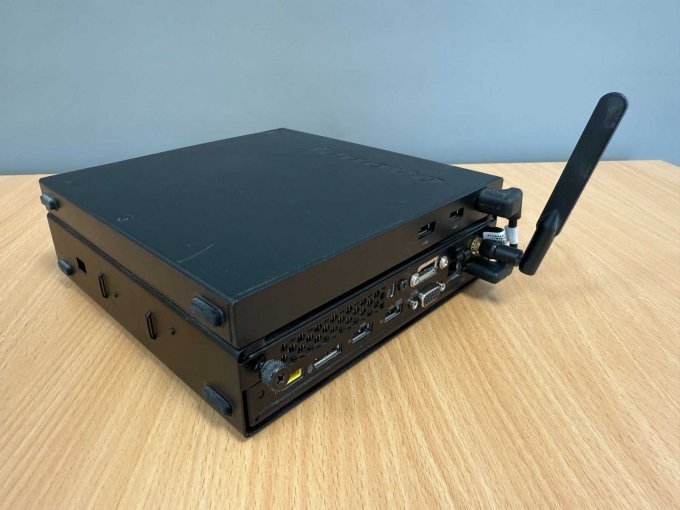 Lenovo ThinkCentre M93 10A5 – Tiny Desktop
Rückansicht