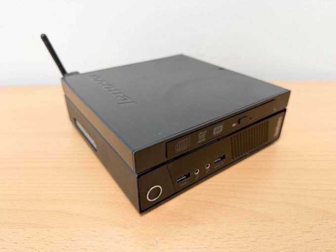 Lenovo ThinkCentre M93 10A5 – Tiny Desktop
Vorderansicht