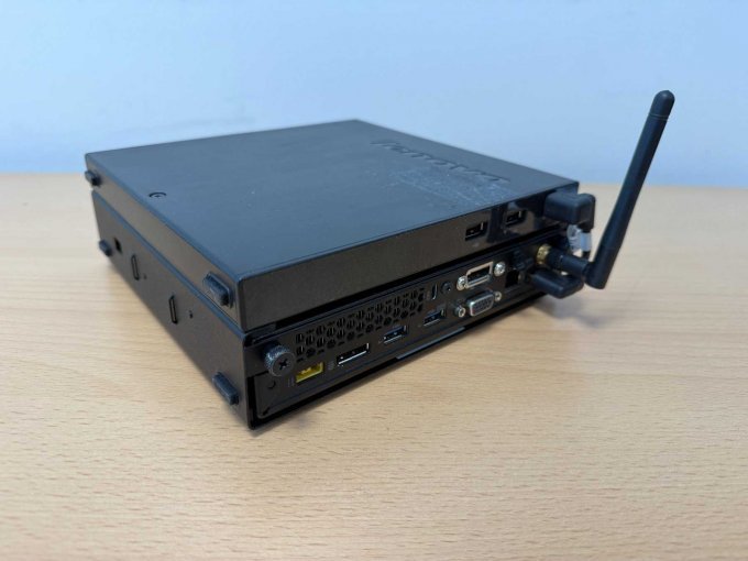 : Lenovo ThinkCentre M93 10A5 – Tiny Desktop
Rückseite