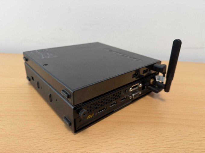 Lenovo ThinkCentre M93 10A5 – Tiny Desktop 
Ansicht von hinten