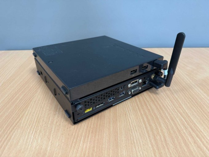 Lenovo ThinkCentre M93 10A5 – Tiny Desktop
Rückseite