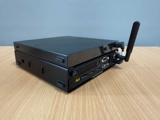 Lenovo ThinkCentre M93 10A5 – Tiny Desktop
Ansicht von hinten