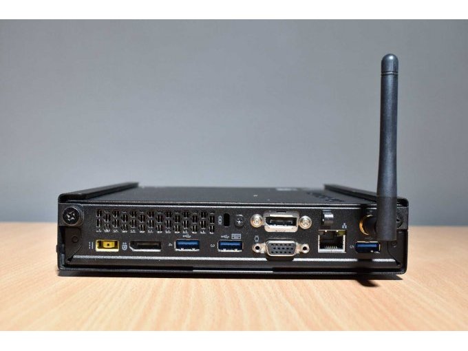 Lenovo ThinkCentre M93 10A5 – Tiny Desktop
Ansicht der Anschlüsse