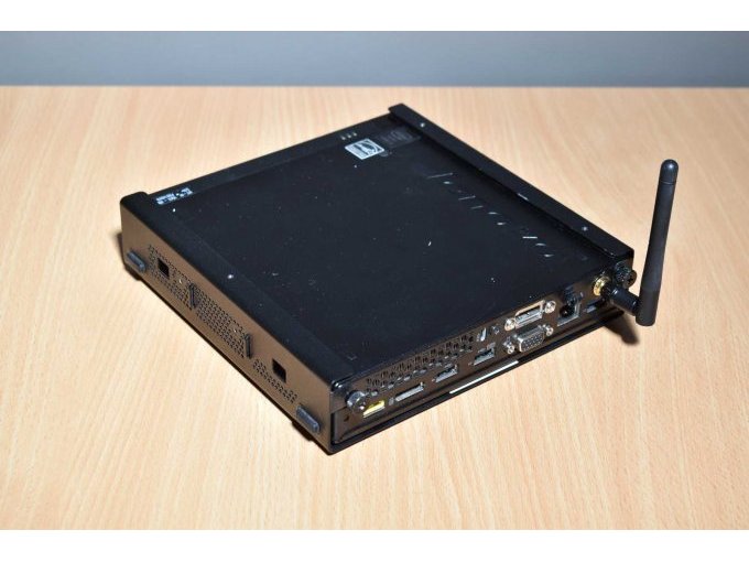 Lenovo ThinkCentre M93 10A5 – Tiny Desktop
Ansicht von hinten mit WLAN-Antenne