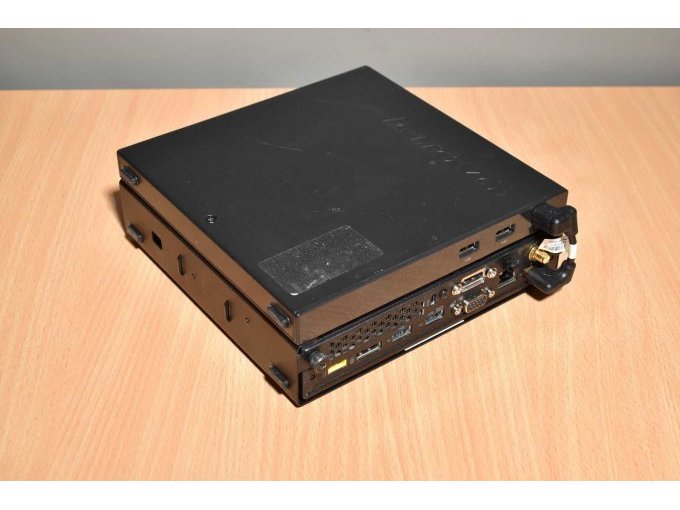 Lenovo ThinkCentre M93 10A5 – Tiny Desktop
Ansicht von hinten