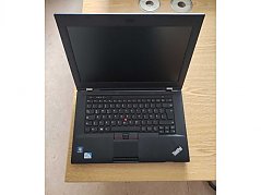 Gesamtansicht Laptop 
Lenovo ThinkPad L 430