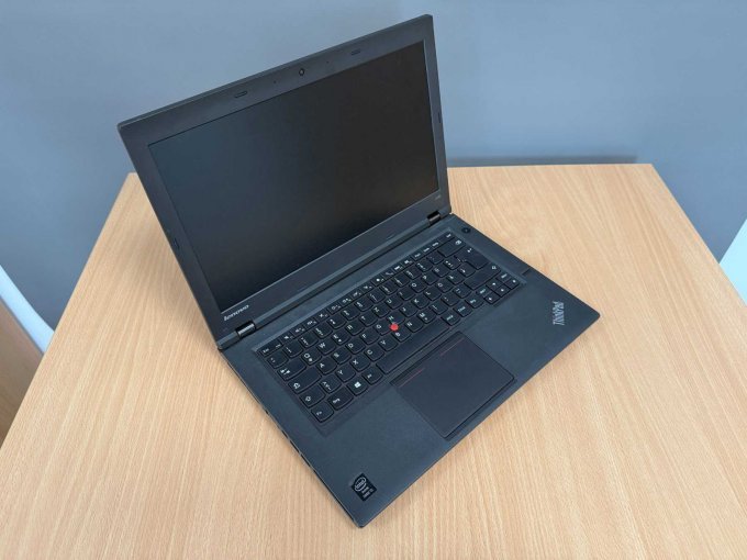 Lenovo Thinkpad L440 14 Zoll (35,56 cm)
Ansicht geöffnet