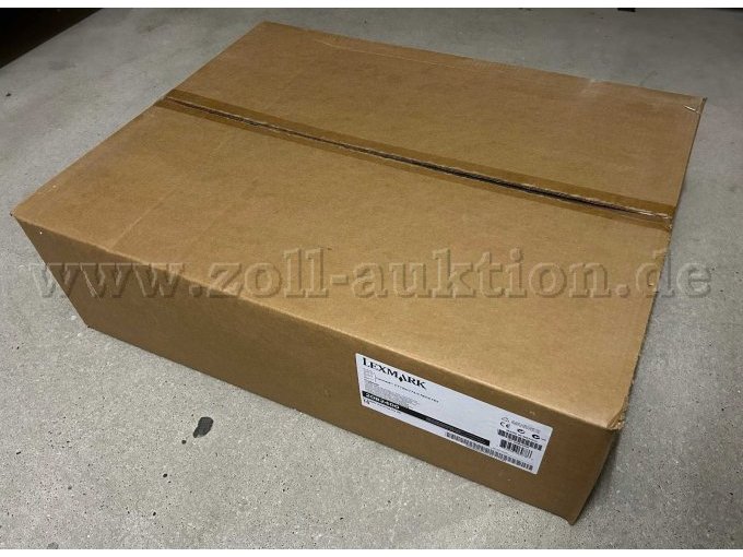 Brauner Original-Verpackungskarton Lexmark Duplexeinrichtung 20B2400 auf Fussboden. Label auf Frontseite zu sehen. Detailbild folgt. Brauner Original-Verpackungskarton Lexmark Duplexeinrichtung 20B2400 auf Fussboden. Label auf Frontseite zu sehen. Detailbild folgt.