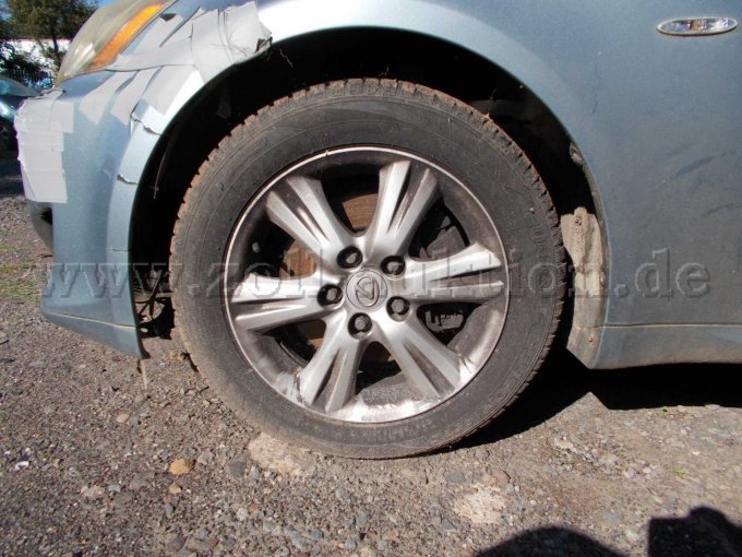 Ansicht Vorderrad links und Radhausschale vorne links