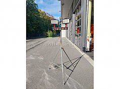 Halogenstrahler mit Stativ