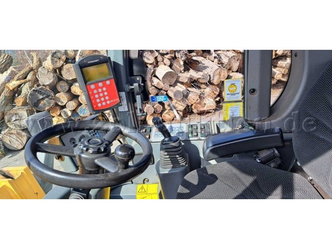 Fahrerkabine Innen 2