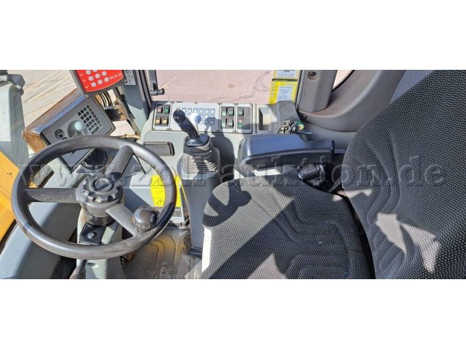 Fahrerkabine Innen 3