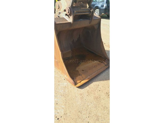 Tieflöffel mit Schneide