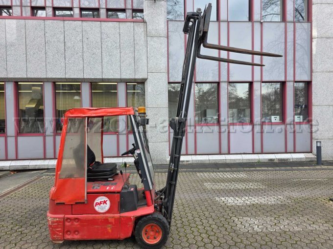 Hubmast nach vorne gekippt