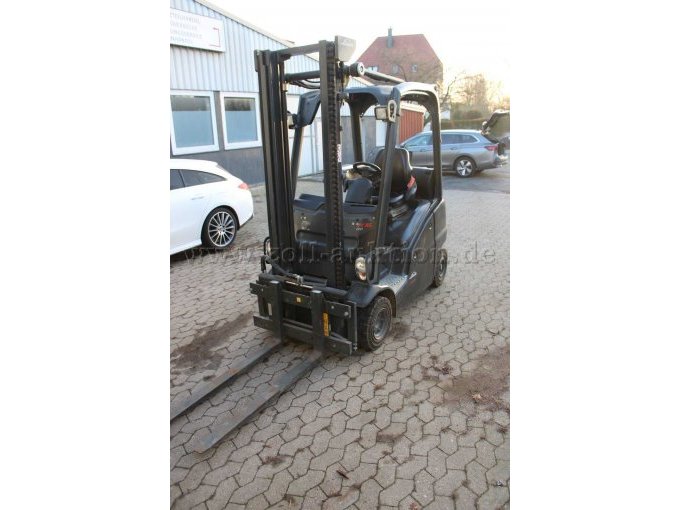 Diagonale vorne links