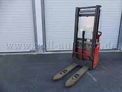 Hochhubwagen vorne links