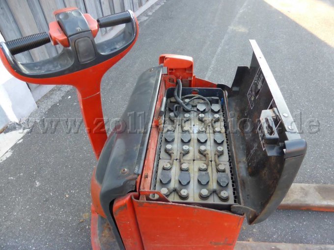 1 Linde elektrischer Niederhubwagen T 20 defekt – foto 7 – kavel bij Zoll-Auktion, Niederwerrn