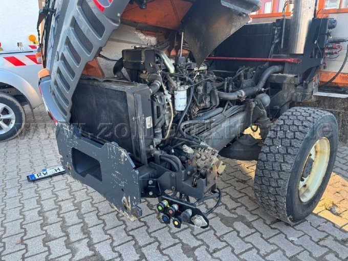 Motorraum 2