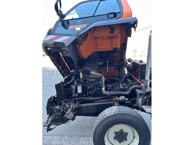 1 Lindner Unitrac 102 Kommunalfahrzeug mit Kipper – foto 5 – kavel bij Zoll-Auktion, Pfaffenhofen a.d.Ilm