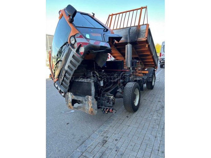 1 Lindner Unitrac 102 Kommunalfahrzeug mit Kipper – foto 4 – kavel bij Zoll-Auktion, Pfaffenhofen a.d.Ilm