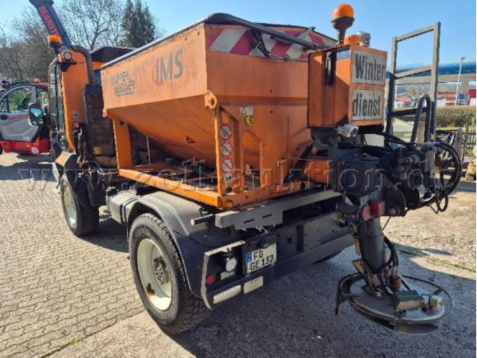 Rück-/Seiten-
ansicht
Fahrerseite