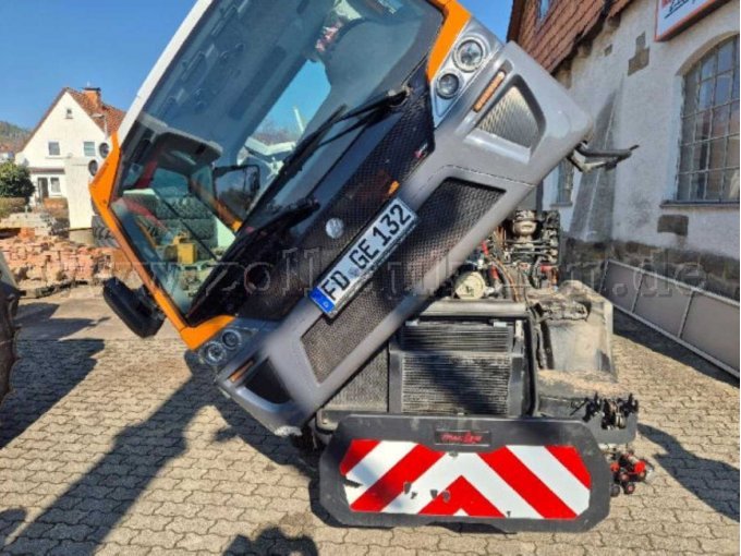 Vorderansicht
Führerhaus
gekippt